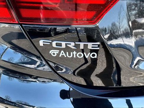 Used 2022 Kia Forte GT-Line w/ GT-Line Technology Package image 32