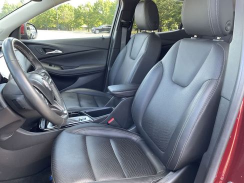 Used 2023 Buick Encore GX Essence w/ Experience Buick Package FWD image 12