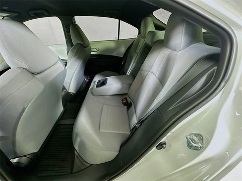 Used 2025 Toyota Corolla SE image 14