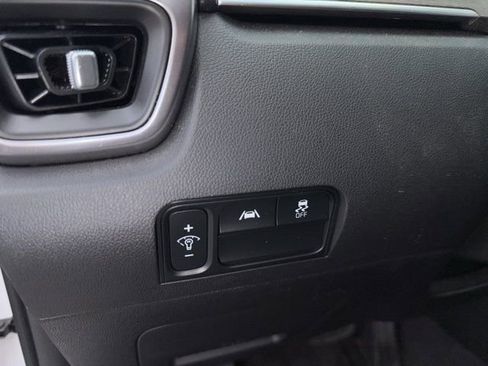 Used 2023 Kia Sorento S w/ Panoramic Sunroof Package image 32