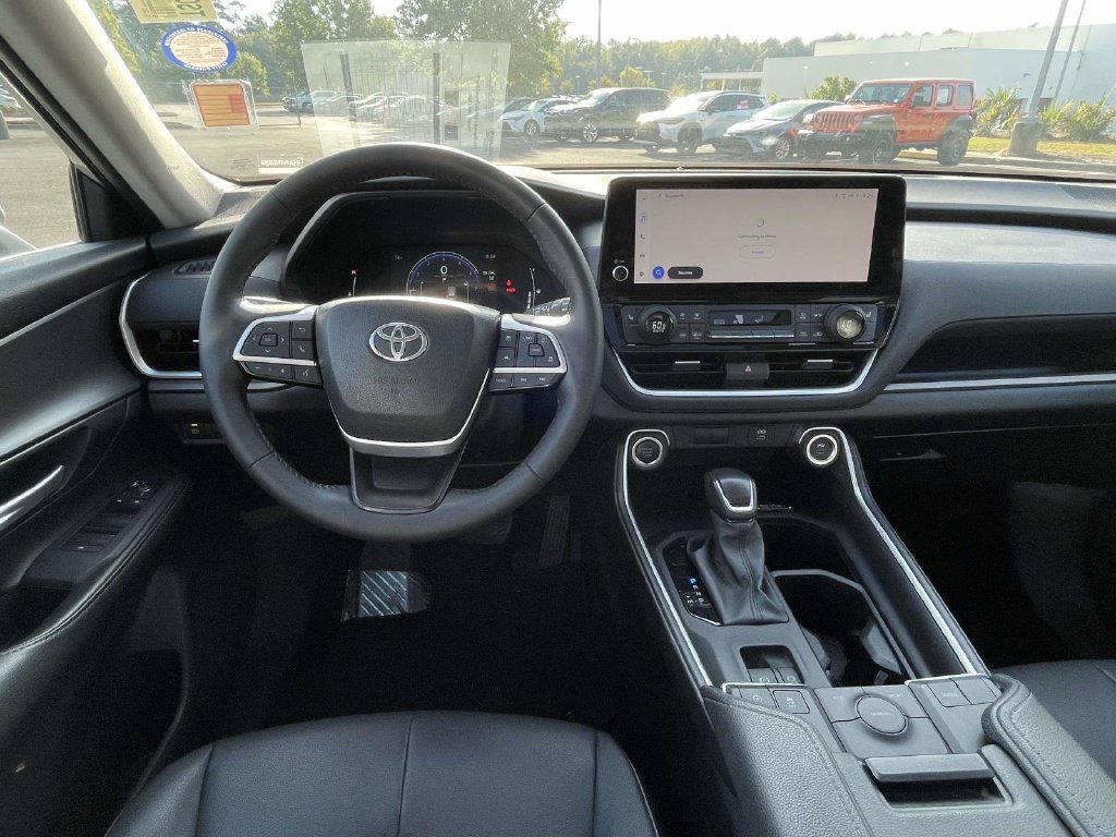 Used 2024 Toyota Grand Highlander FWD image 15