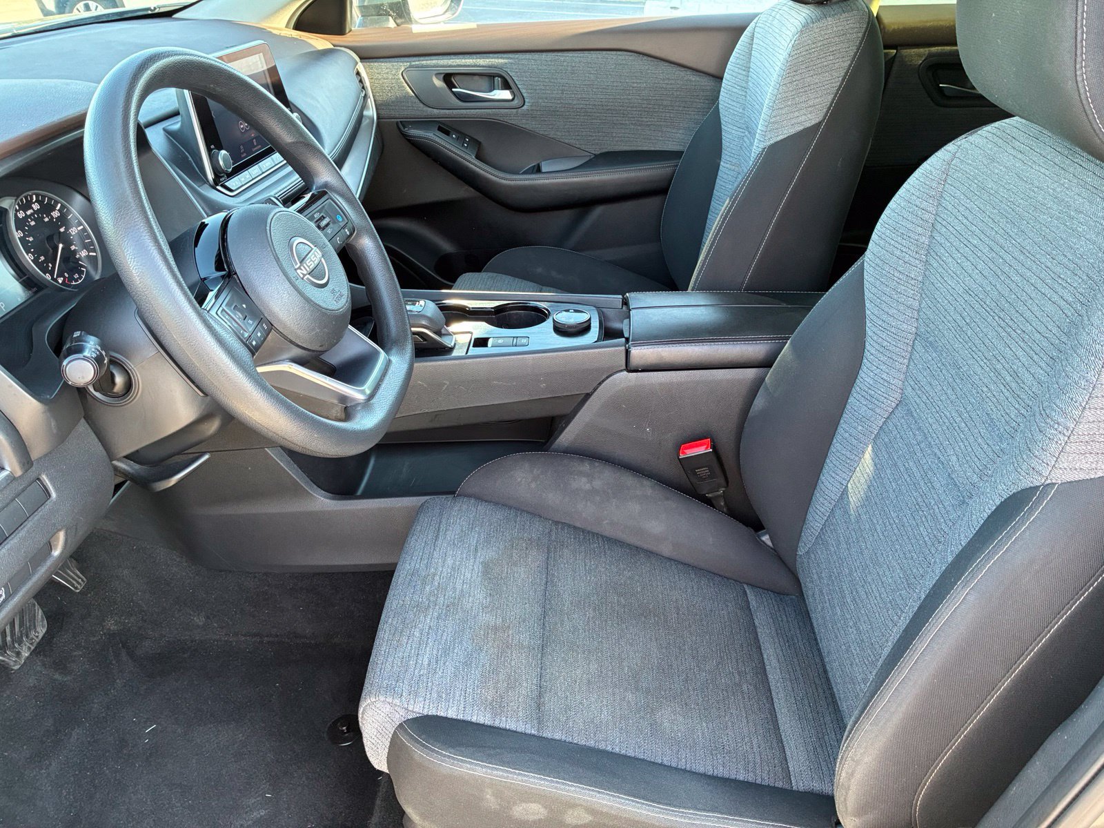 Used 2023 Nissan Rogue SV AWD/4WD image 14