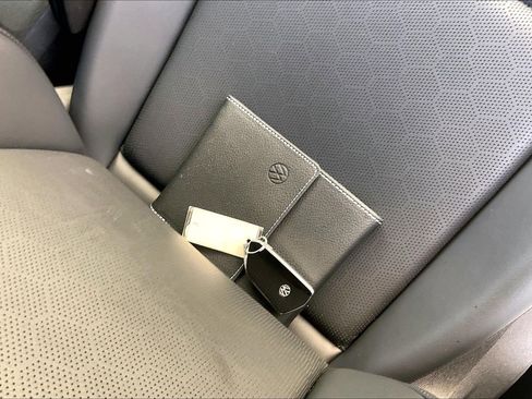 Certified 2022 Volkswagen ID.4 Pro S image 10