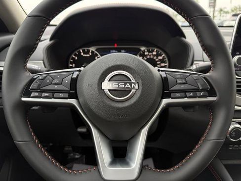 New 2025 Nissan Altima 2.5 SR image 21