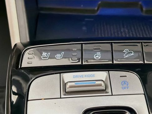 Used 2023 Hyundai Tucson Limited w/ Winter Package FWD image 25
