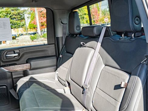 Used 2022 GMC Sierra 3500 Denali image 12