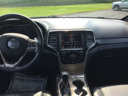 Used 2016 Jeep Grand Cherokee Limited AWD/4WD image 22