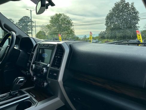 Used 2020 Ford F150 Lariat w/ Equipment Group 502A Luxury AWD/4WD image 32