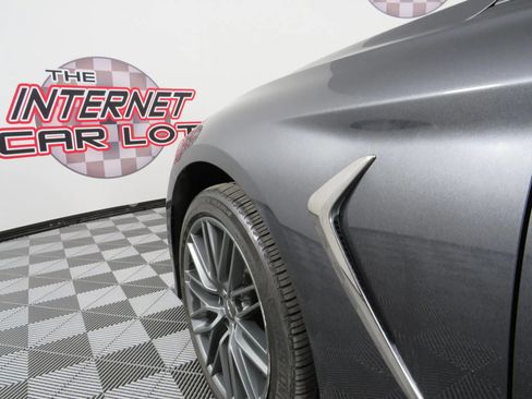 Used 2019 Genesis G70 2.0T Advanced image 26