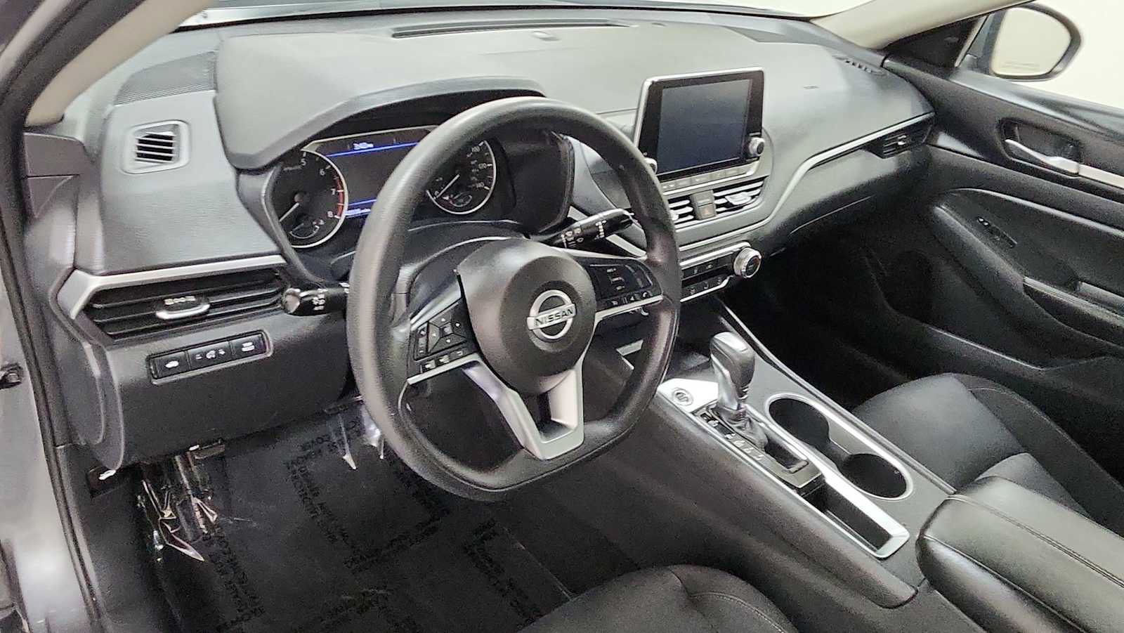 Used 2022 Nissan Altima 2.5 SV FWD image 12