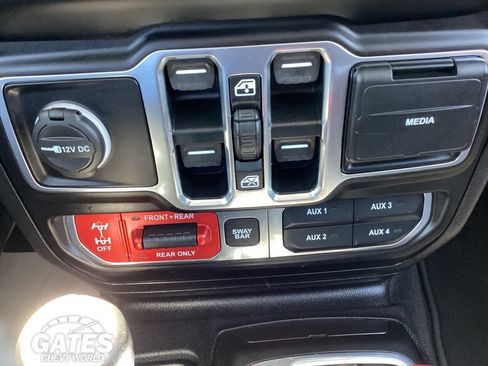 Used 2020 Jeep Wrangler Unlimited Rubicon w/ Quick Order Package 28Y Recon AWD/4WD image 19