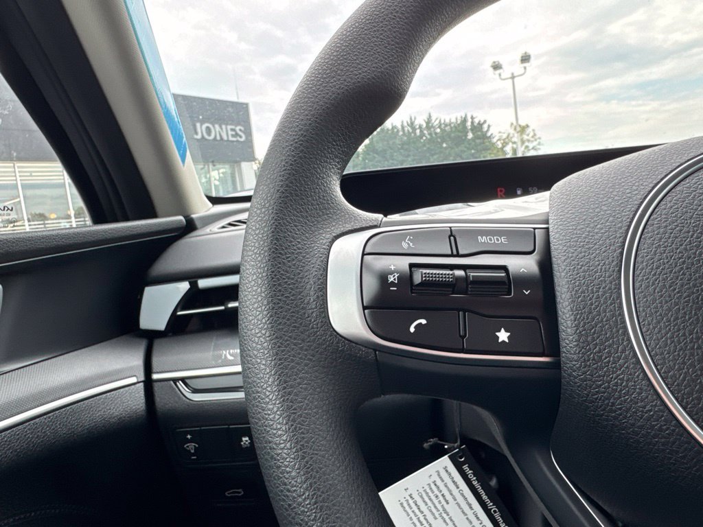 New 2026 Kia K5 LXS FWD image 15