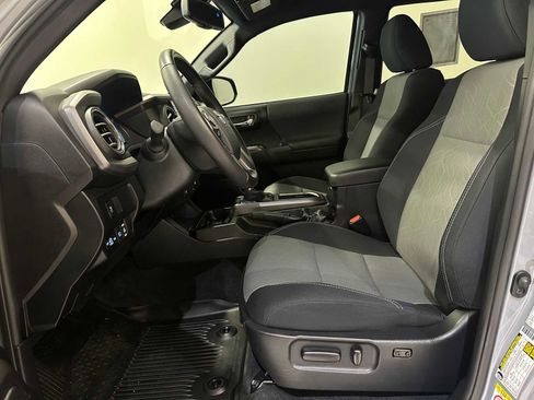 Certified 2020 Toyota Tacoma TRD Off-Road image 20