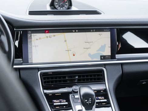 Used 2020 Porsche Panamera 4S image 13