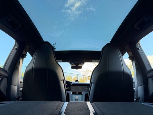 New 2025 Porsche Taycan 4S AWD/4WD image 38