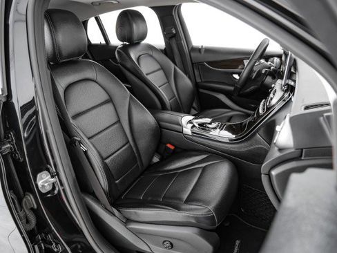 Used 2017 Mercedes-Benz GLC 300 4MATIC Coupe image 32