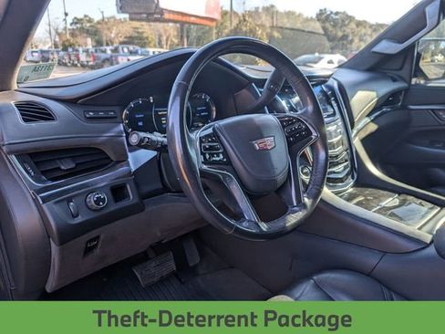 Used 2020 Cadillac Escalade ESV Platinum RWD image 28