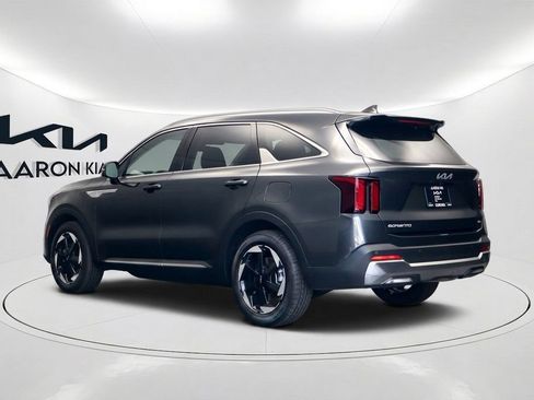 Certified 2026 Kia Sorento EX FWD image 7