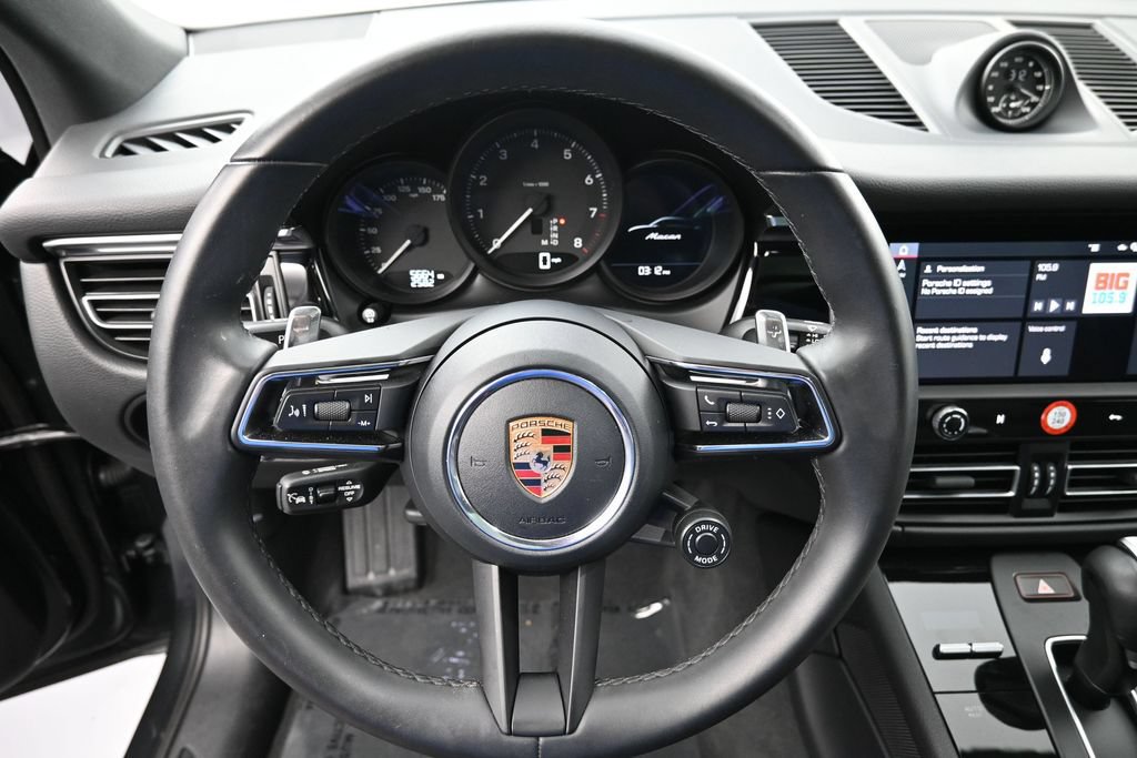 Certified 2026 Porsche Macan AWD/4WD image 12
