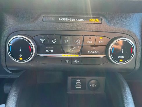 Used 2025 Ford Escape Active AWD/4WD image 15