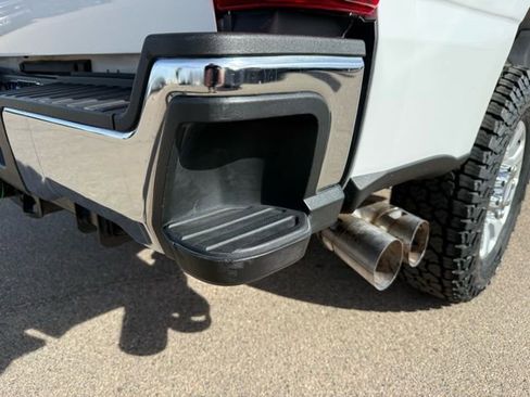 Used 2024 Ford F250 XLT image 8