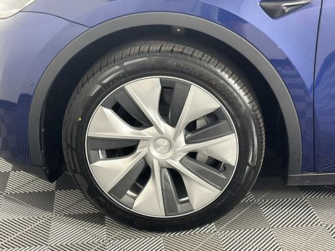Used 2022 Tesla Model Y Long Range AWD/4WD image 11