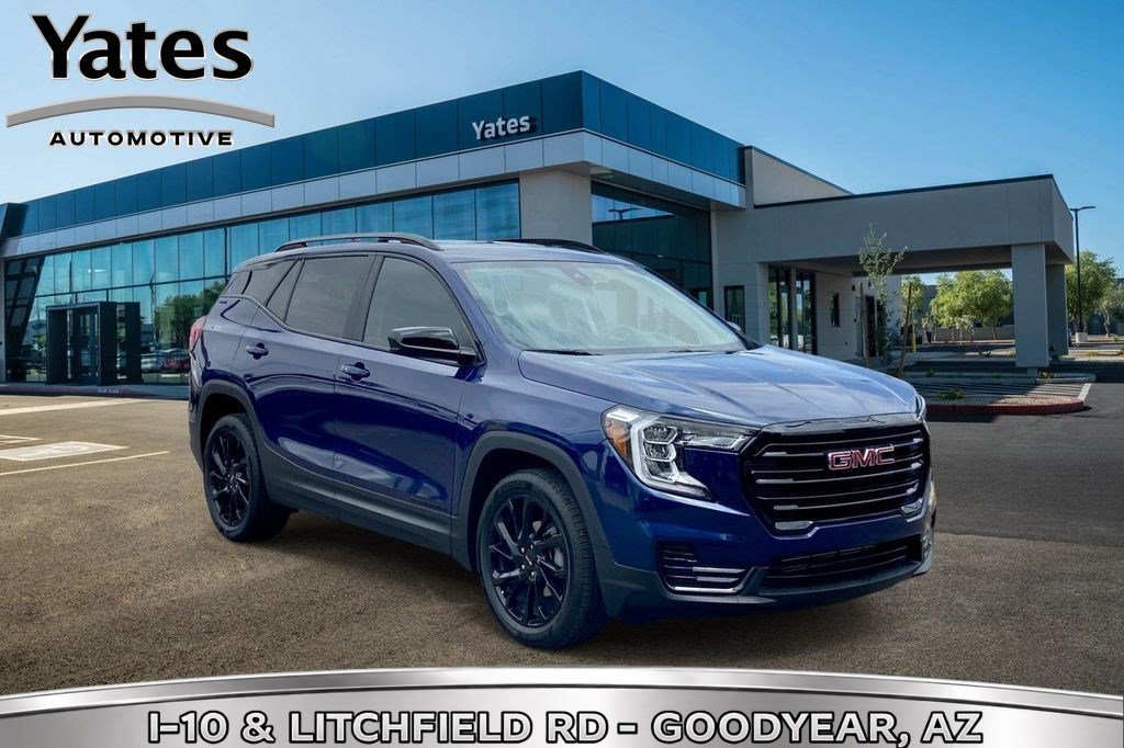 Used 2023 GMC Terrain SLE w/ Driver Convenience Package FWD image 1