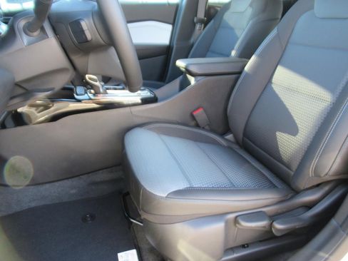 New 2026 Chevrolet Trax LT w/ LT Convenience Package image 16