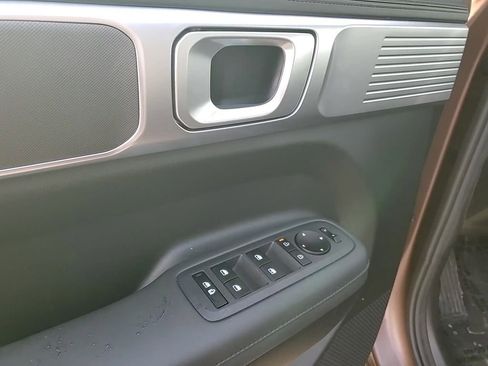 Used 2025 Hyundai Santa Fe XRT image 12