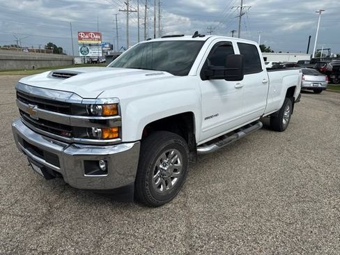 Used 2019 Chevrolet Silverado 2500 LT w/ LT Plus Package AWD/4WD image 3