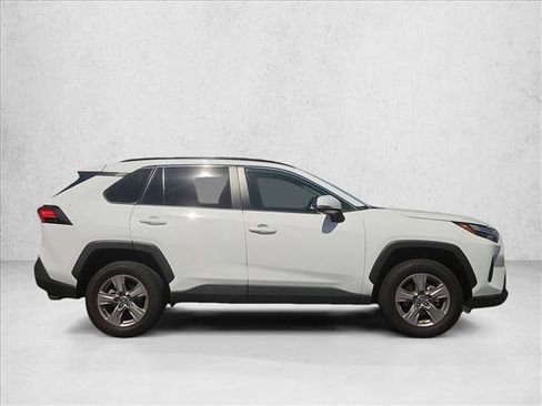 Used 2025 Toyota RAV4 XLE FWD image 4