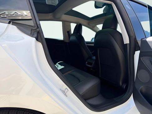 Used 2022 Tesla Model 3 Long Range image 28