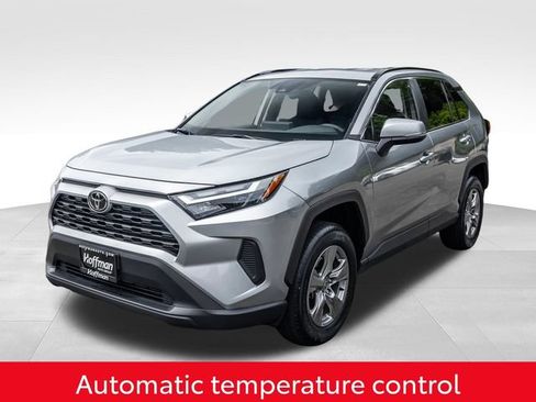 Used 2025 Toyota RAV4 XLE AWD/4WD image 13