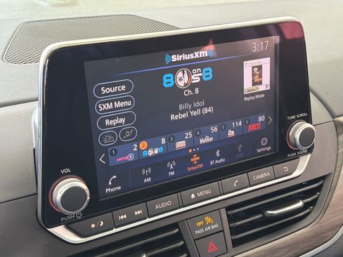 Used 2023 Nissan Altima 2.5 SV FWD image 7