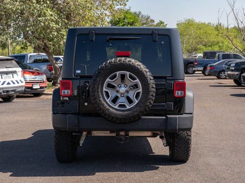 Used 2013 Jeep Wrangler Unlimited Rubicon w/ Connectivity Group AWD/4WD image 4