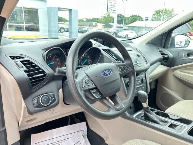Used 2017 Ford Escape SE FWD image 31