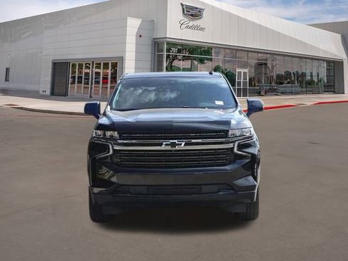 Used 2021 Chevrolet Suburban RST w/ Luxury Package image 2