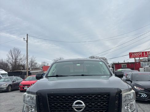 Used 2017 Nissan Titan S image 3
