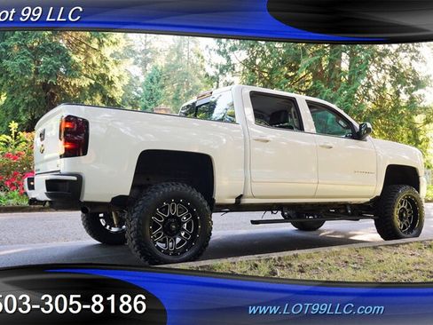 Used 2018 Chevrolet Silverado 1500 LT w/ All Star Edition AWD/4WD image 9