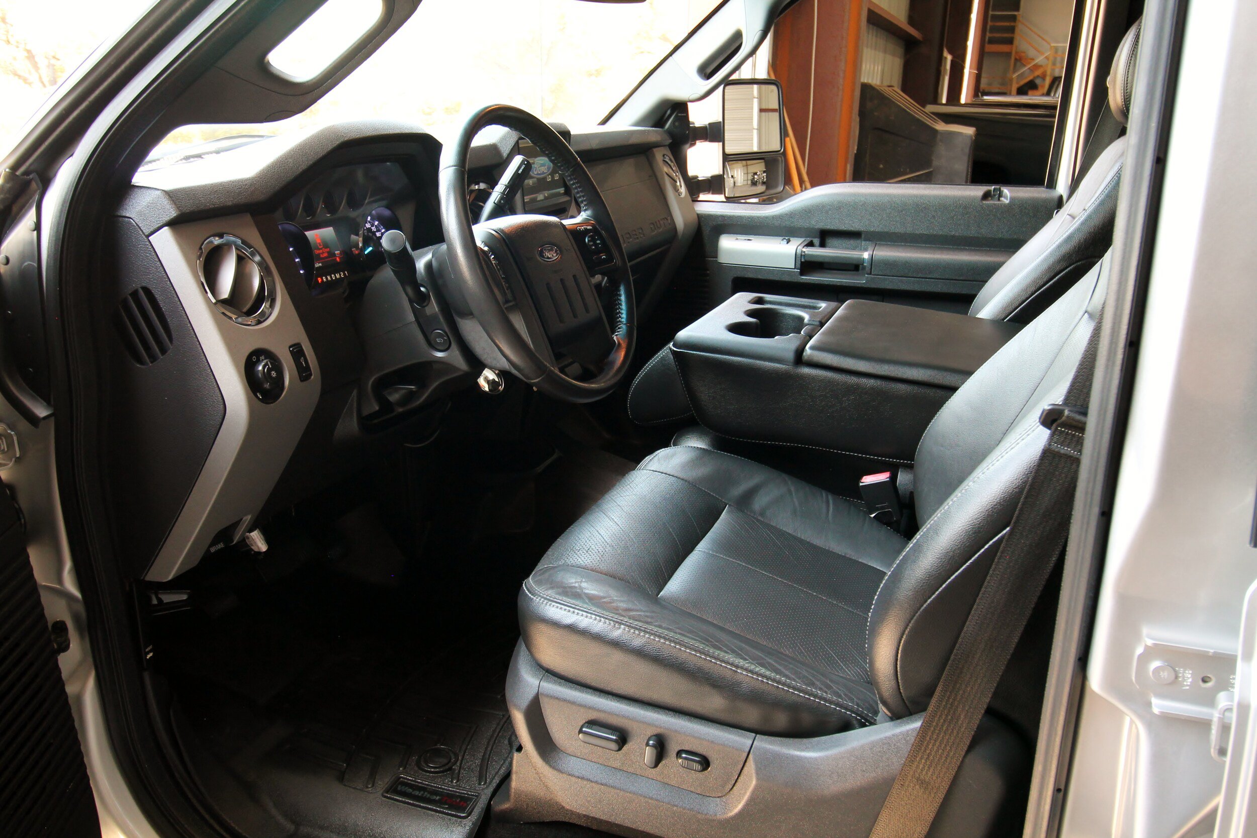 Used 2015 Ford F250 Lariat AWD/4WD image 22