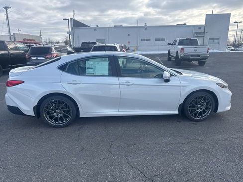 New 2026 Toyota Camry XLE image 8