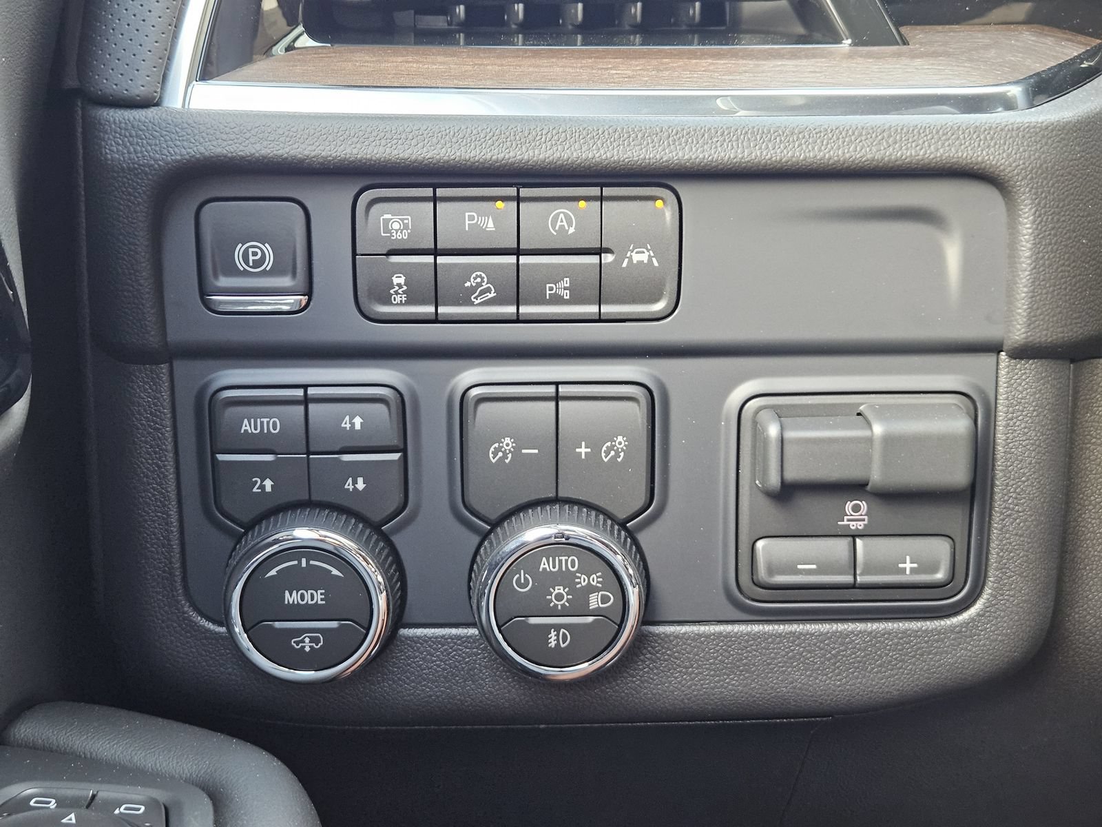 New 2026 Chevrolet Tahoe High Country AWD/4WD image 23