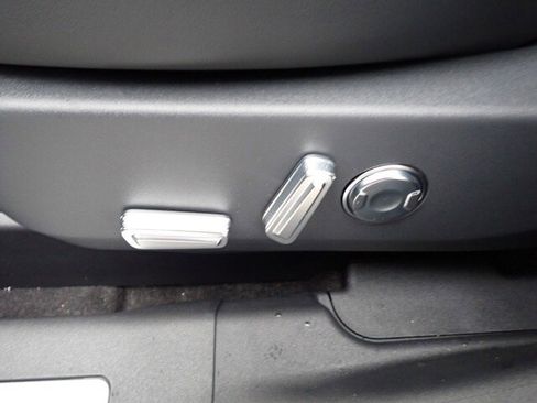 New 2026 Lincoln Nautilus Premier w/ Equipment Group 102A image 42