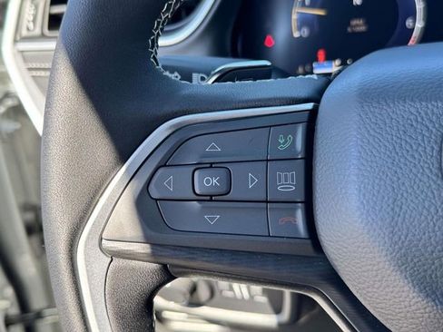 New 2025 Jeep Grand Cherokee L Laredo w/ Luxury Tech Group I AWD/4WD image 9