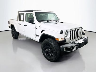 Used 2022 Jeep Gladiator Sport
