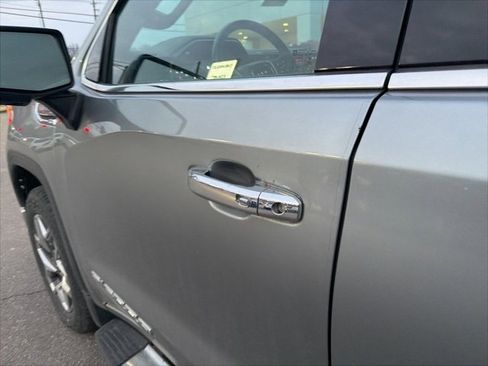 Used 2023 GMC Sierra 1500 SLT w/ SLT Premium Plus Package image 40