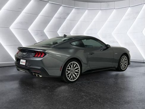 Used 2025 Ford Mustang GT Premium RWD image 4
