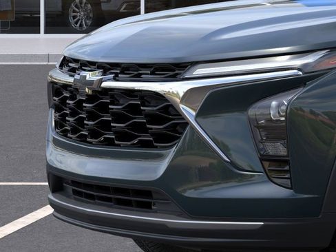 New 2026 Chevrolet Trax LT w/ Sunroof Package FWD image 14
