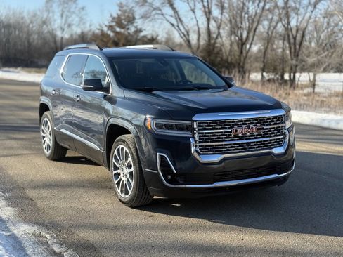 Used 2023 GMC Acadia Denali w/ Denali Ultimate Package image 2