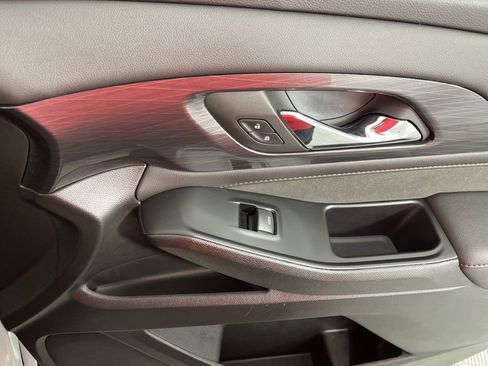 Certified 2023 Chevrolet Traverse High Country w/ LPO, Floor Liner Package image 23